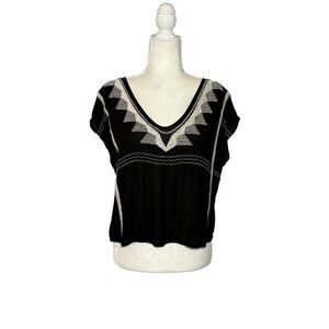 Forever 21 boxy cut cream embroidered sleeveless black blouse - S